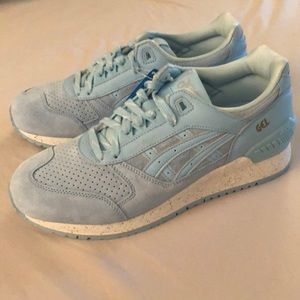 ASICS BRAND NEW Sneakers with GEL cushioning